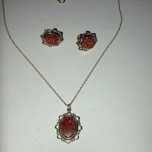 Z108-Vintage costume jewelry necklace and earrings set with Goldstone.